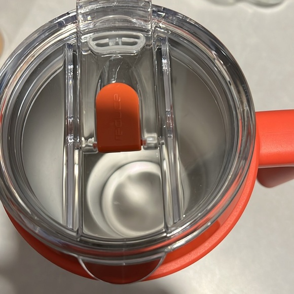 Reduce water bottle or for hot beverages. This is good quality. New - Picture 2 of 7